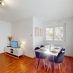 L'edenhome 1 Parking Апартаменти