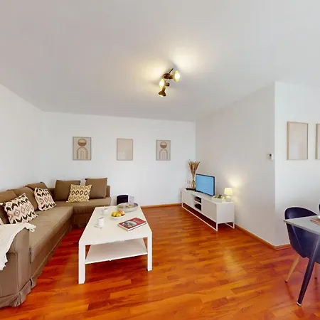 L'edenhome 1 Parking Апартаменти *